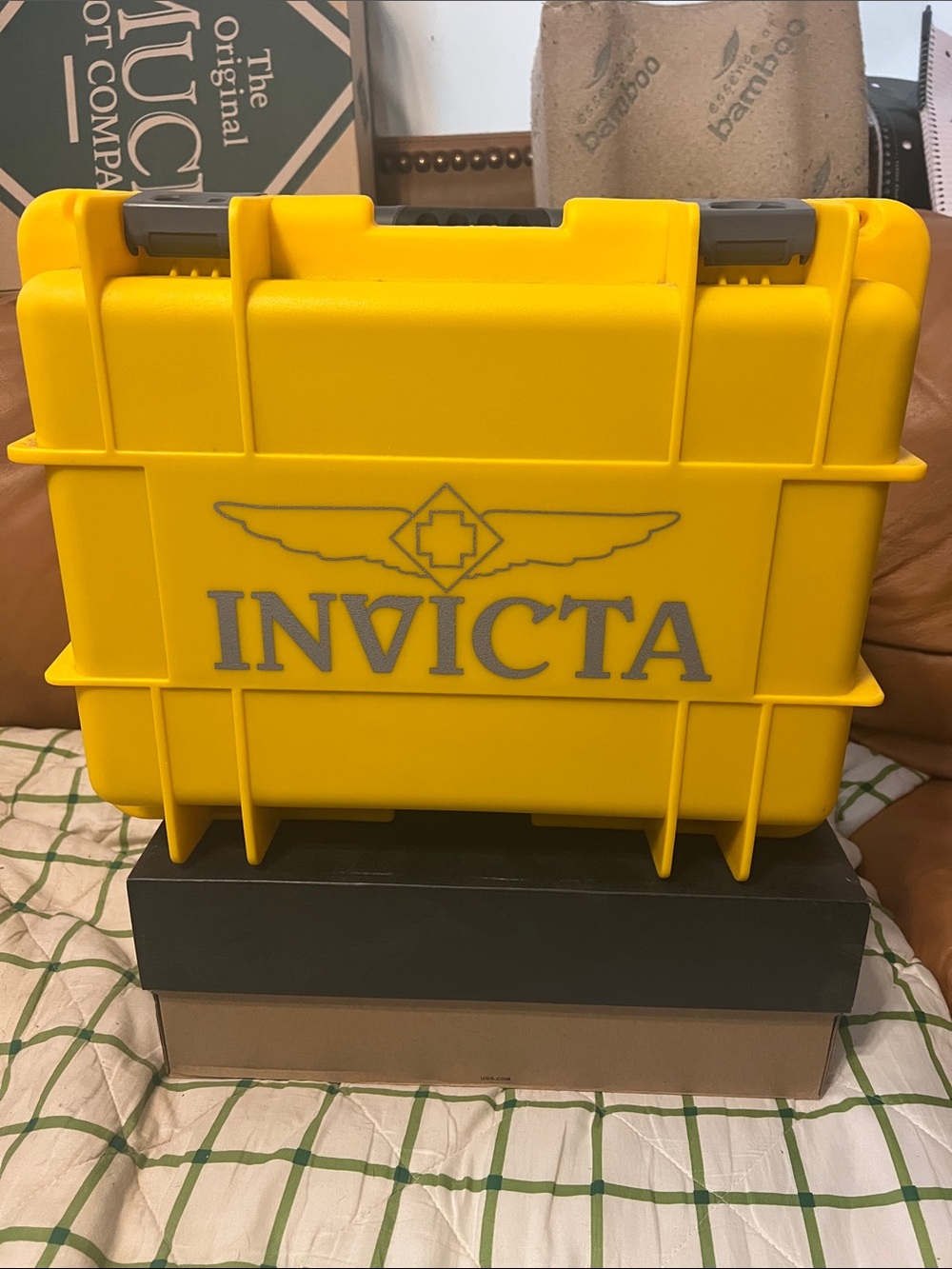 INVICTA 8-SLOT DIVE IMPACT WATCH CASE